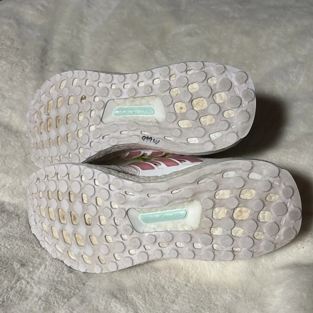 WOMEN'S ADIDAS ULTRABOOST 1.0 NEON W RUNNING‎ SHOES SIZE 7.5 WHITE PINK ID5949
